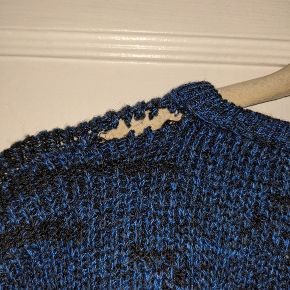 Blue Lightning Bolt Sweater - Picture 3 of 3